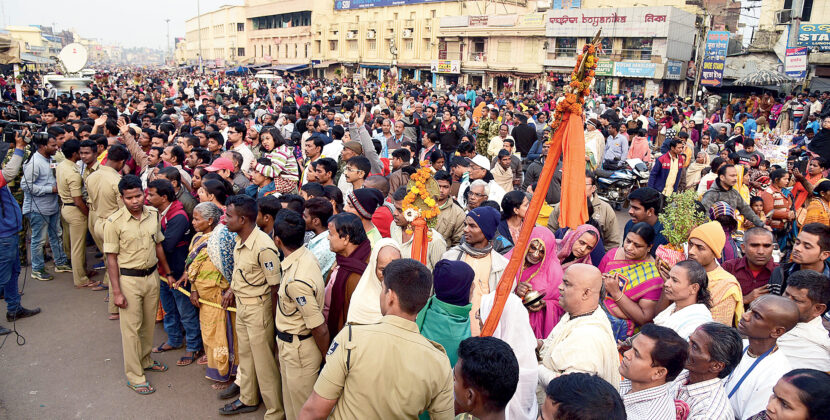 ଭକ୍ତଙ୍କୁ ସମ୍ଭାଳିବାରେ ଫେଲ୍
